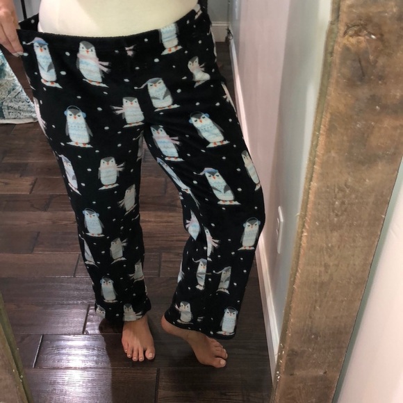Secret Treasures large Christmas penguin pajamas - Picture 1 of 4